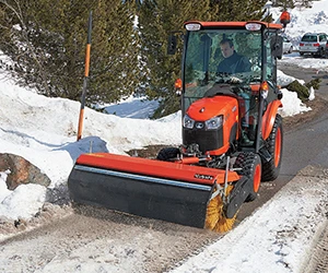 mach&aacute;ček komun&aacute;ln&iacute; technika zima