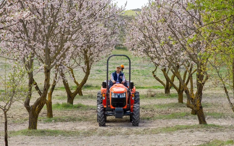 malotraktory mach&aacute;ček